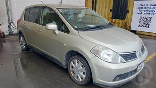 2004 Nissan Tiida Hatch Photo