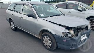 2005 Nissan AD Station Wagon Photo