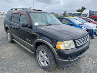 2005 Ford Explorer Station Wagon Photo