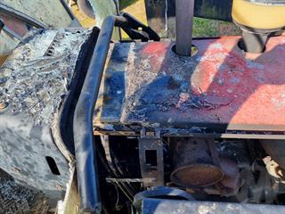 1999 Massey Ferguson MF690 Tractor Photo