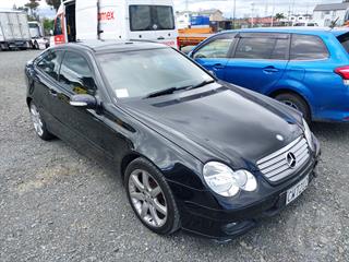 2005 Mercedes-Benz C 1.8P5SPA2DRCOUPE Cabriolet Photo