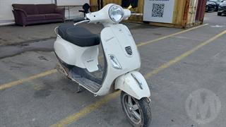 2014 Vespa LX 50 Scooter Photo