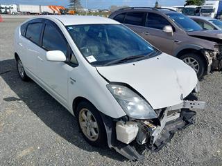 2012 Toyota Prius Hatch Photo
