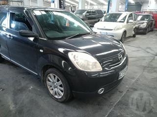 2005 Mazda Verisa Hatch Photo