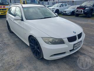 2006 BMW 325i 5D Touring Photo