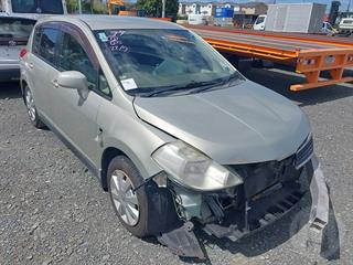 2005 Nissan Tiida Hatch Photo