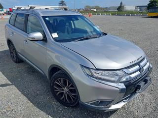 2017 Mitsubishi Outlander XLS 2.3D/4WD/6AT Station Wagon Photo