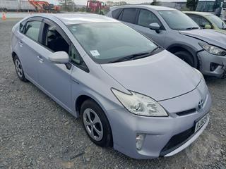 2013 Toyota Prius Hybrid Hatch Photo
