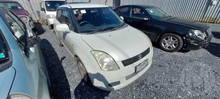 2005 Suzuki Swift Hatch Photo