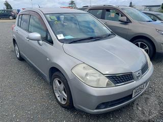 2005 Nissan Tiida Hatch Photo