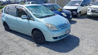 2005 Toyota Corolla Spacio Station Wagon Photo