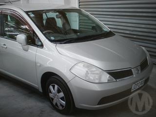2004 Nissan Tiida Latio Sedan Photo