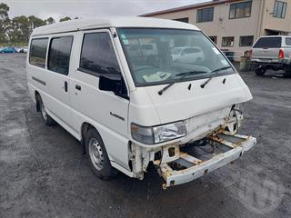 2014 Mitsubishi L300 2.4P LWB 5 Door Van Photo