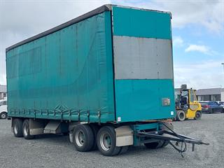 2000 Roadmaster FG 4A-8.9 Curtainside Photo