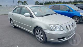 2004 Toyota Avensis Sedan Photo
