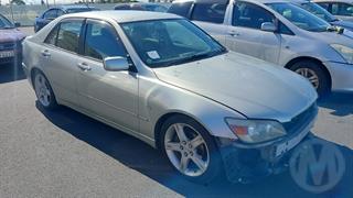 2000 Toyota Altezza Sedan Photo