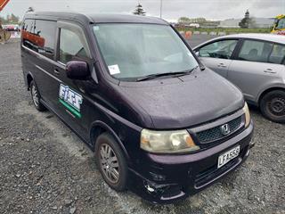 2005 Honda Stepwgn Spada Station Wagon Photo