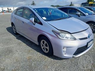 2012 Toyota Prius Hatch Photo