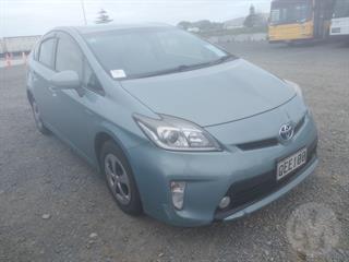 2015 Toyota Prius Hybrid Hatch Photo