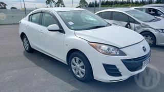 2011 Mazda Axela Sedan Photo