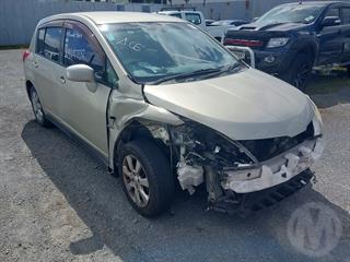 2004 Nissan Tiida Hatch Photo