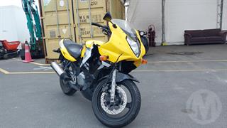 2005 Suzuki GS 500FK5 Motorcycle Photo