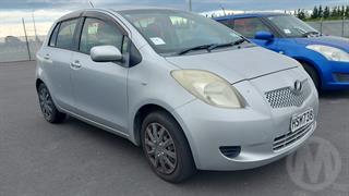 2005 Toyota Vitz Hatch Photo