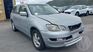 2004 Mitsubishi Airtrek 2.0P 2WD Wagon A Station Wagon Photo