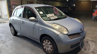 2002 Nissan March Hatch Photo