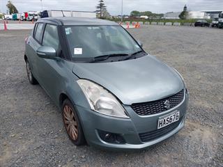 2013 Suzuki Swift Ltda 1.4 5DR Hatch Photo