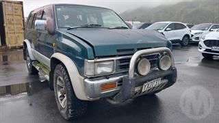 1995 Nissan Terrano Station Wagon Photo