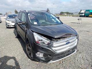2019 Ford Escape Titanium AWD Diesel Station Wagon Photo