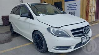 2013 Mercedes-Benz B250 Hatch Photo