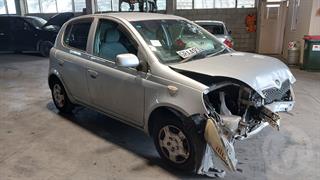 2004 Toyota Vitz Hatch Photo