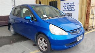 2004 Honda fit Hatch Photo