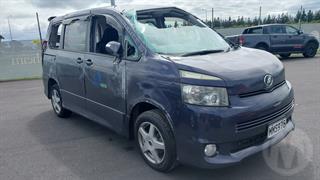 2008 Toyota Voxy Station Wagon Photo