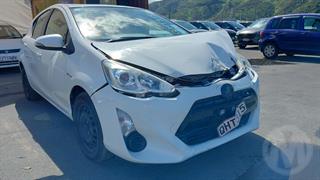 2016 Toyota Aqua Hybrid Hatch Photo