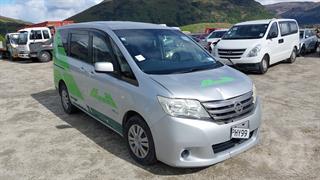 2013 Nissan Serena Station Wagon Photo