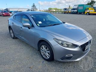 2014 Mazda Axela 2L Petrol Hybrid Sedan Photo