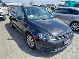 2014 Volkswagen Golf Variant Station Wagon Photo