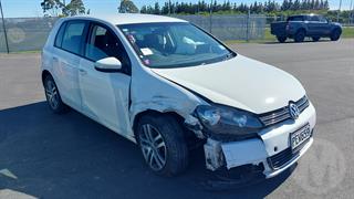 2011 Volkswagen Golf Hatch Photo