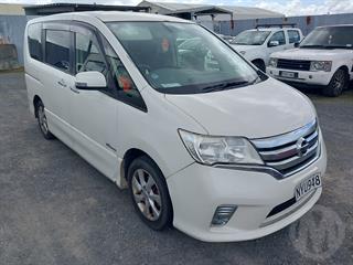 2013 Nissan Serena 5D Station Wagon Photo