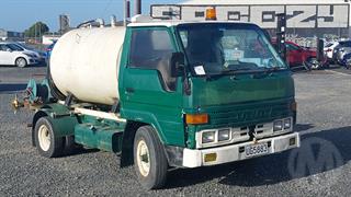 1989 Toyota Dyna 200 Tanker (Water) GCM 6,750kg Photo
