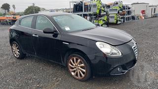 2012 Alfa Romeo Giulietta Hatch Photo