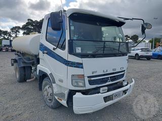 2008 Mitsubishi Fighter Water Tanker GCM 9,500kg Photo