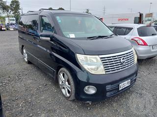 2006 Nissan Elgrand Station Wagon Photo