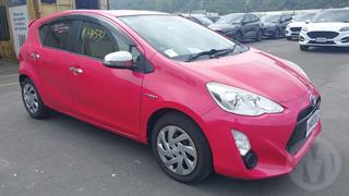 2015 Toyota Aqua Hatch Photo