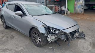 2016 Mazda Axela Hatch Photo