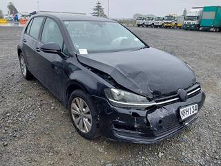 2014 Volkswagen Golf Hatch Photo