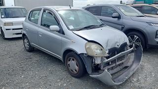 2000 Toyota Vitz Hatch Photo